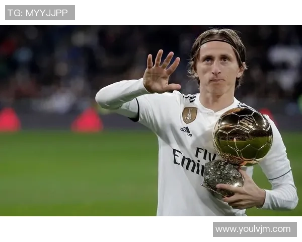 莫德里奇全场出色表现，传球5次抢断4次创中心最高数据